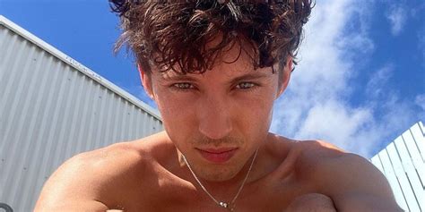 troye sivan naked|Troye Sivan Quenches Our Thirst